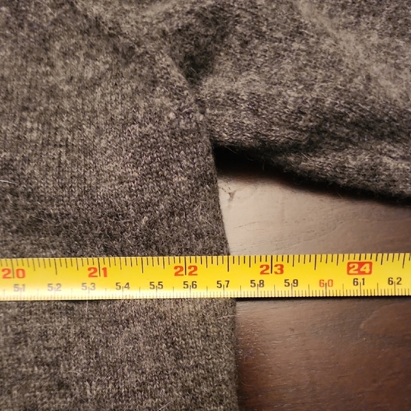 Coldwater Creek Wool Charcoal Cardigan with Leaf Design 16W (1x) - Picture 8 of 8